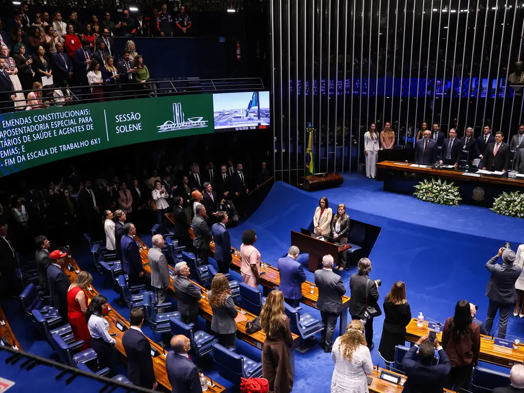 da Proposta de Emenda à Constituição (PEC 221), que acaba com a escala um dia de descanso a cada seis de trabalho no país, a escala 6x1. Lula Marques/Agência Brasil.